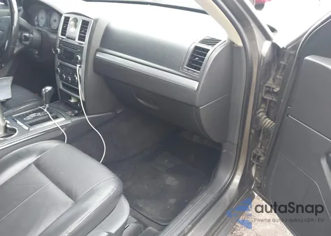 2010 Chrysler 300 Touring/Signature Series/Executive Series from USA, damaged, VIN 2C3CA5CV6AH230254